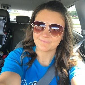 Meet your Posher, Krystal